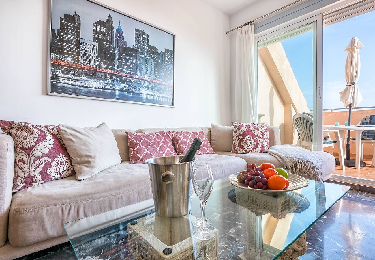 Apartamento en Fuengirola - Penthouse with jacuzzy and amazing view! 