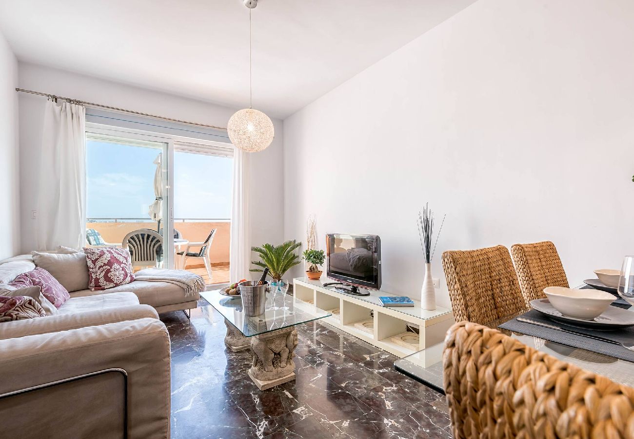 Apartamento en Fuengirola - Penthouse with jacuzzy and amazing view! 