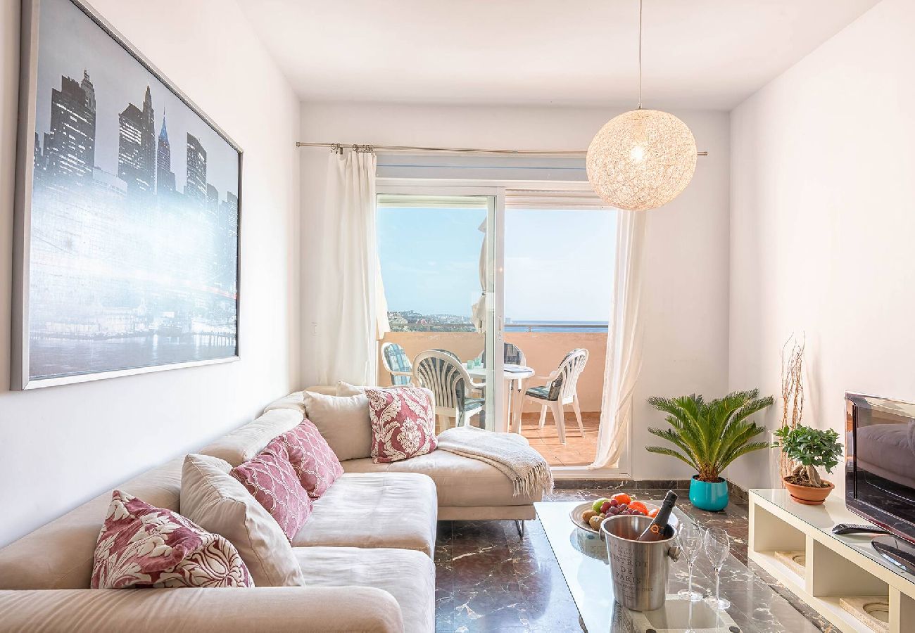 Apartamento en Fuengirola - Penthouse with jacuzzy and amazing view! 