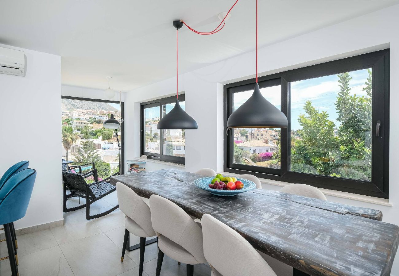 Villa en Fuengirola - La Vista con piscina climatizada