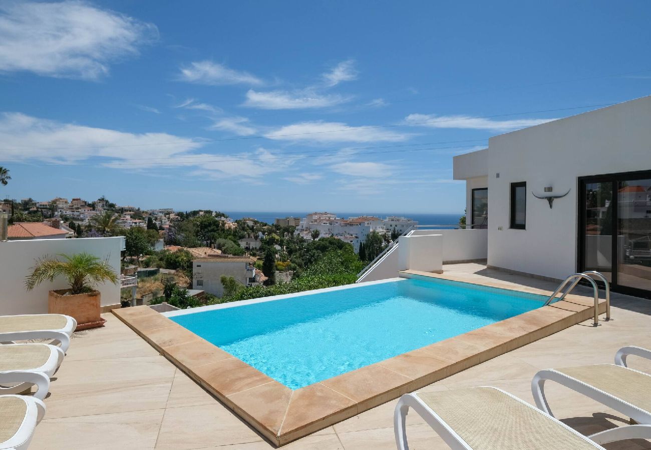 Villa en Fuengirola - La Vista con piscina climatizada