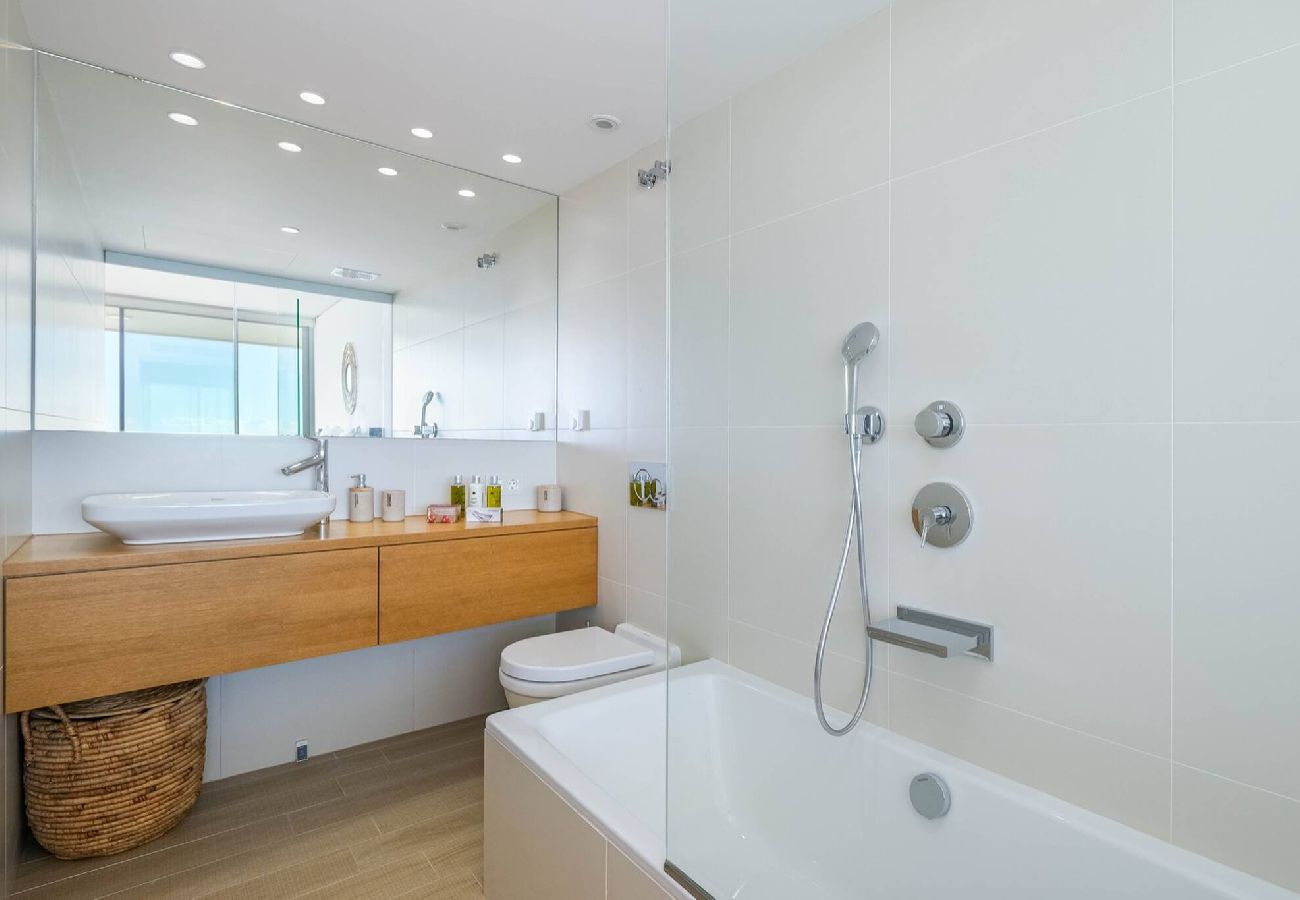 Apartamento en Fuengirola - Impresionante 2D con vistas panorámicas al mar