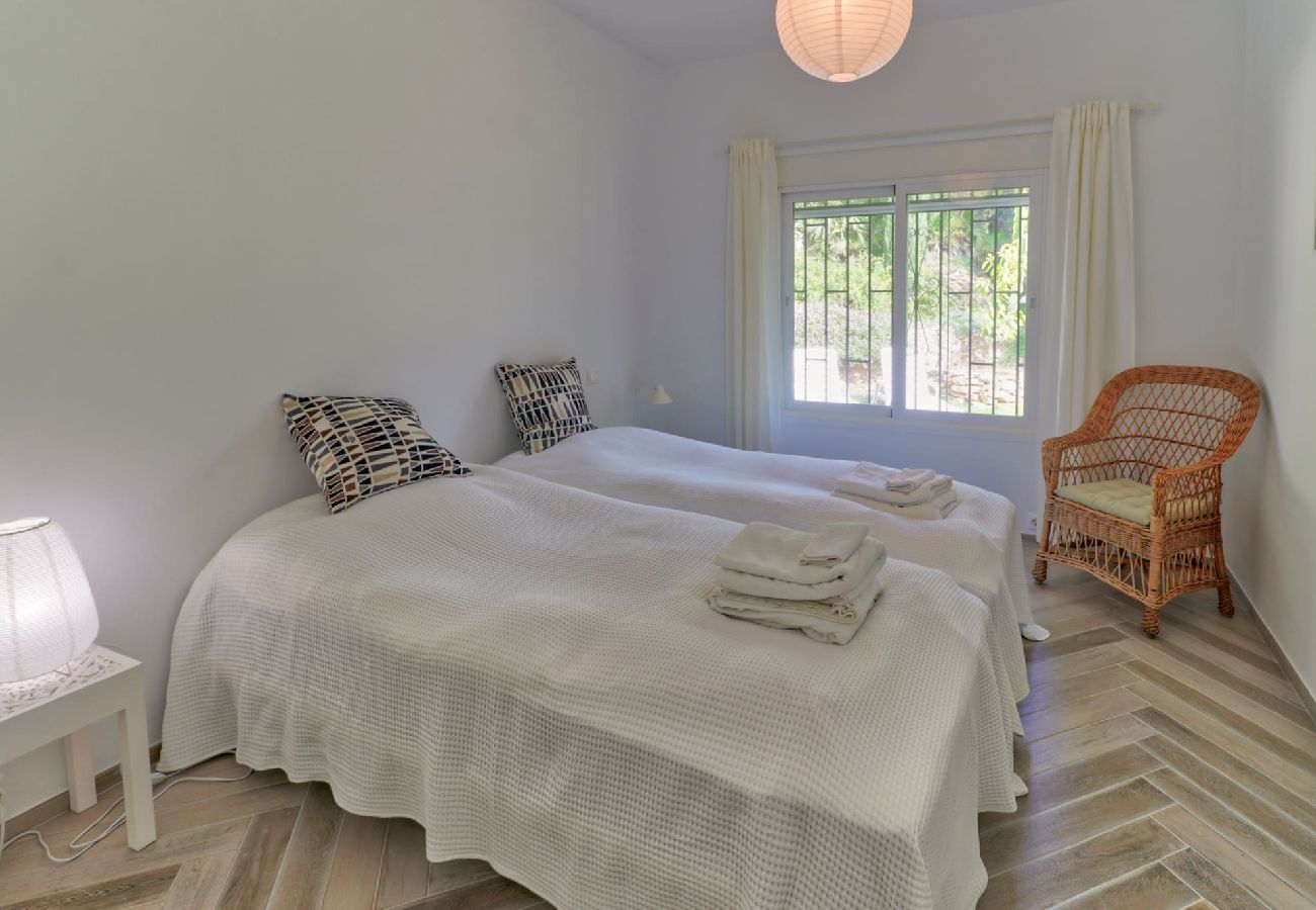 Casa en Mijas Costa - Fantástica vista, chalet con piscina privada. 