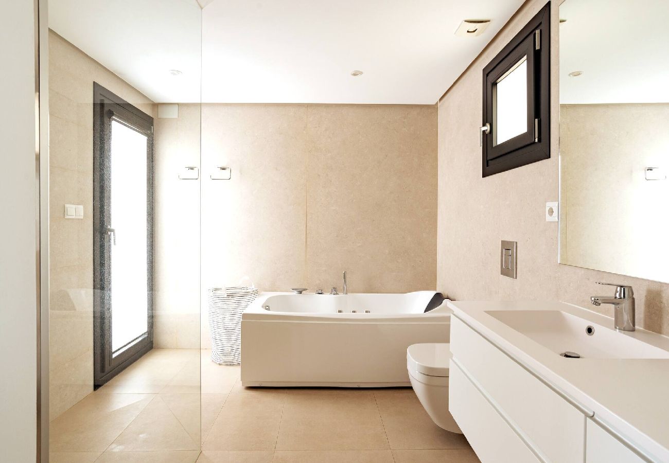 Villa en Mijas Costa - Villa con piscina privada cerca del pueblo/playa 