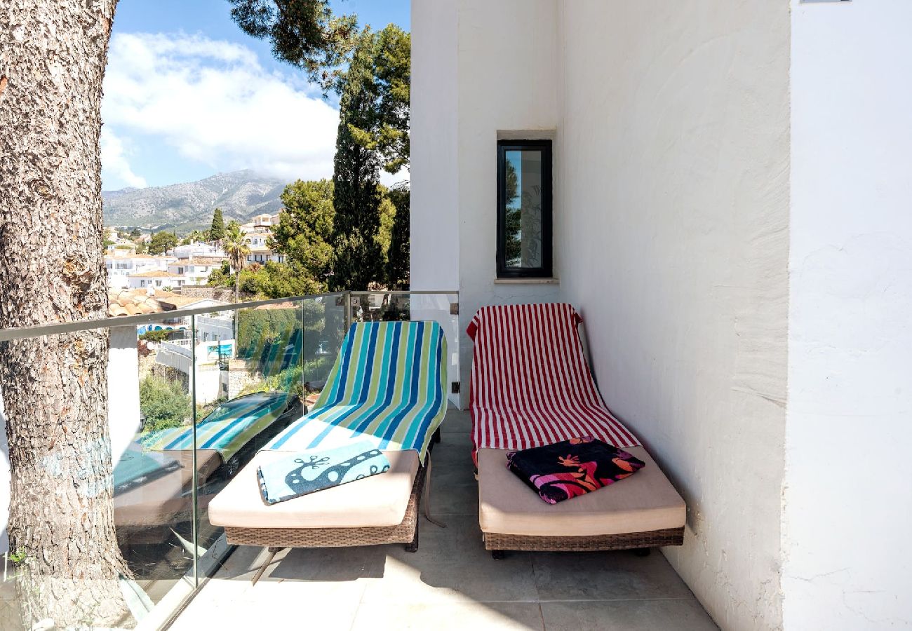 Casa adosada en Fuengirola - Casa adosada, vistas y pequeña piscina privada. 