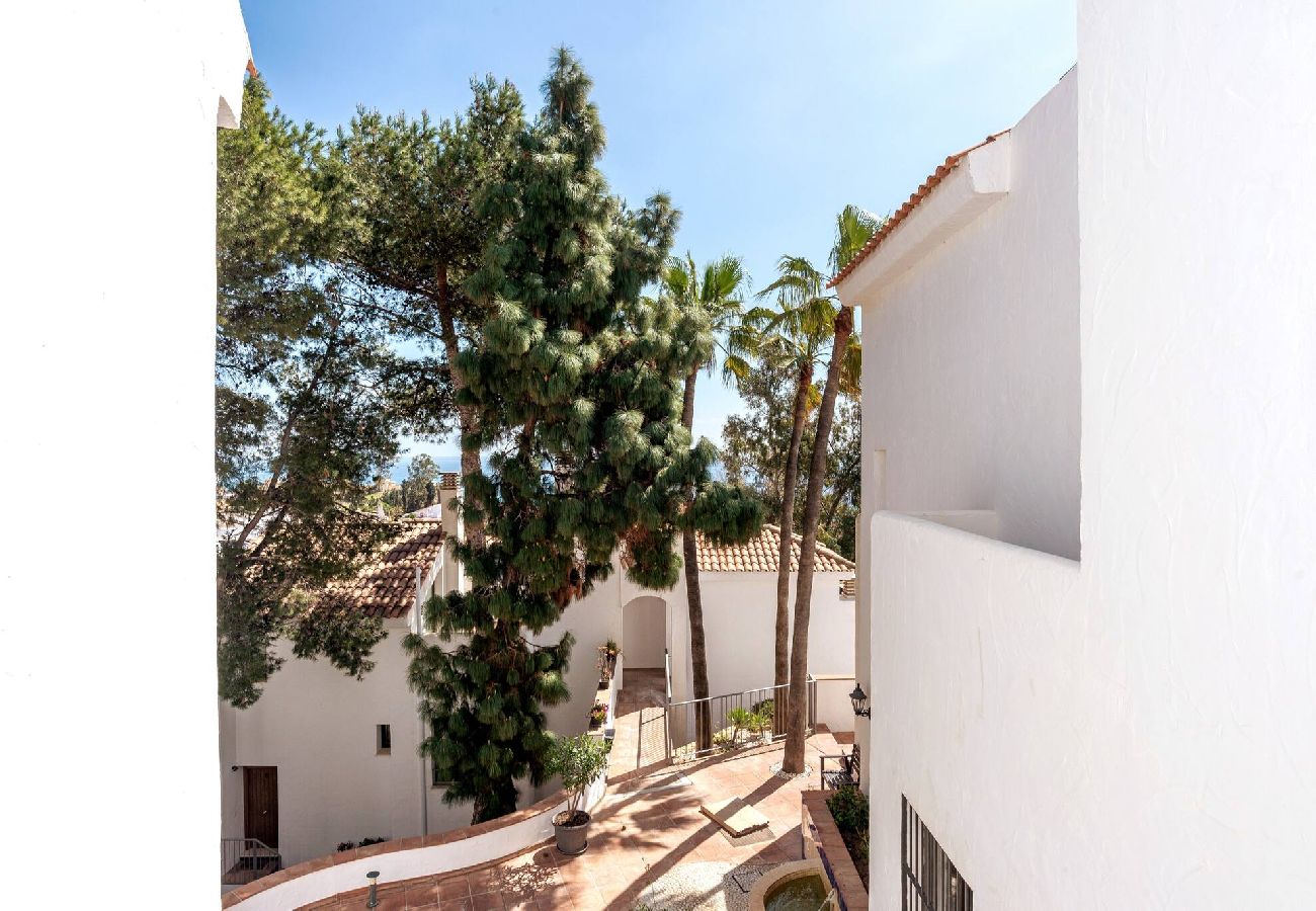 Casa adosada en Fuengirola - Casa adosada, vistas y pequeña piscina privada. 