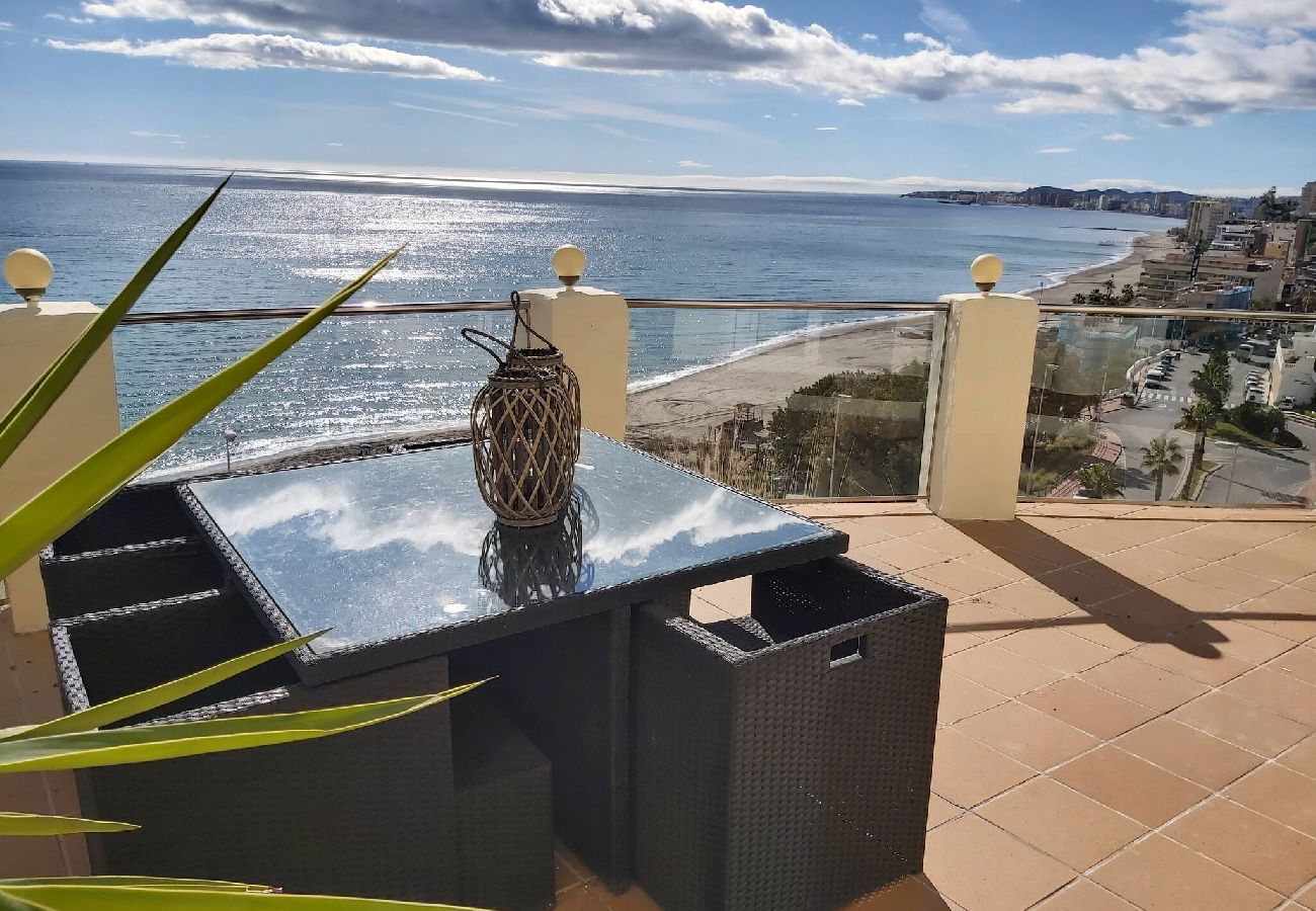 Apartamento en Benalmádena - Playa, pueblo, vistas, aquí lo tienes todo. 