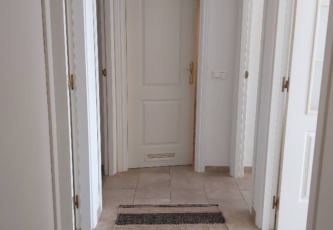 Apartamento en Benalmádena - Playa, pueblo, vistas, aquí lo tienes todo. 