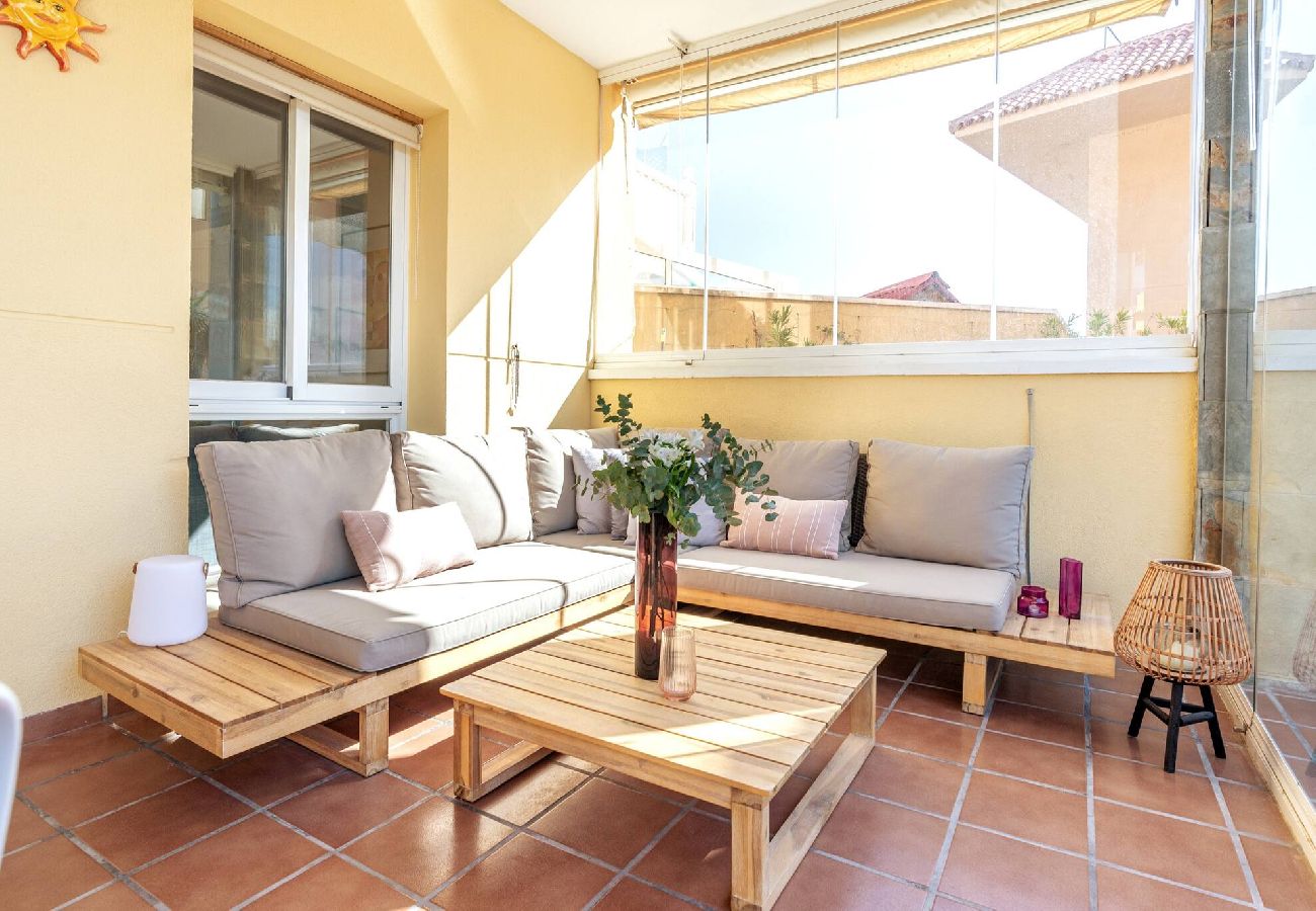 Apartamento en Benalmádena - Bonito apartamento, gran terraza y buena ubicación 