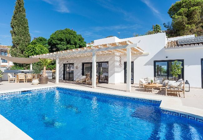 Villa en Benalmádena - Villa con piscina salada