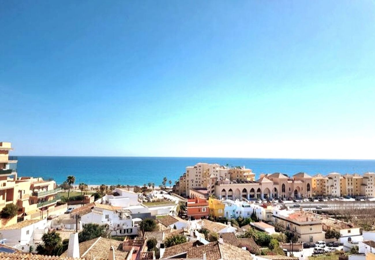 Casa adosada en Fuengirola - Casa adosada cerca de la playa y del pueblo. 