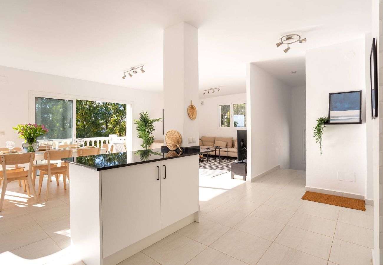 Villa en Mijas Costa - Villa, piscina privada cerca de la playa/pueblo. 