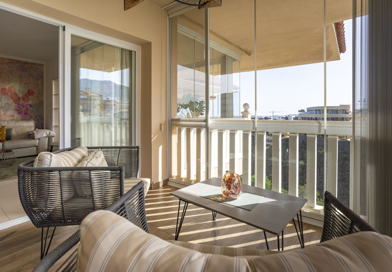 Apartamento en Fuengirola - Cozy 3BR Apartment in Higuerón 2 Pools & Terraces