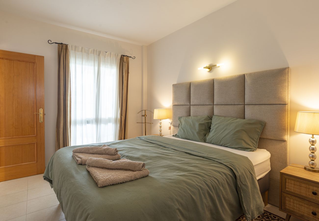 Apartamento en Fuengirola - Cozy 3BR Apartment in Higuerón 2 Pools & Terraces