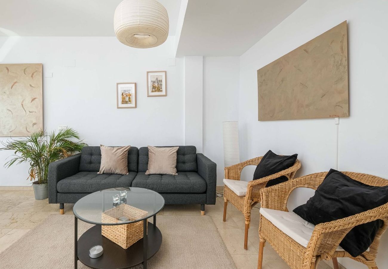 Byhus i Fuengirola - Charming Andalusian townhouse w/splash pool 