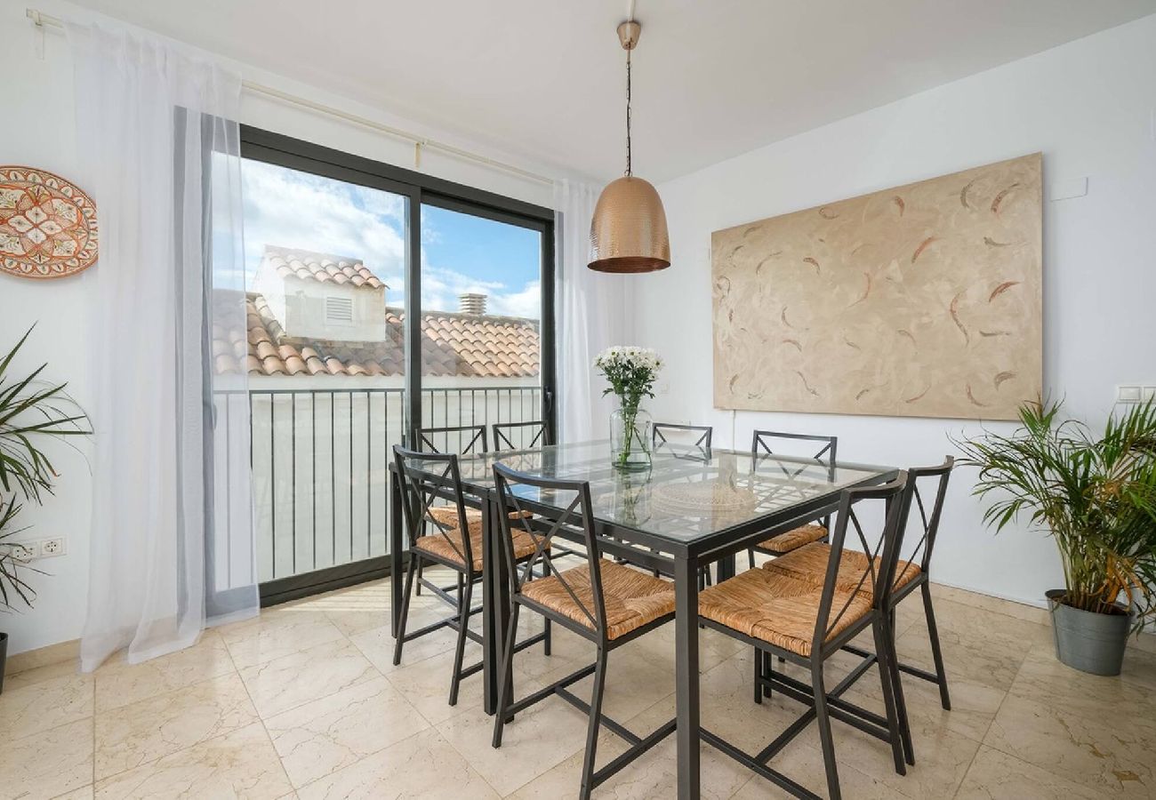 Byhus i Fuengirola - Charming Andalusian townhouse w/splash pool 