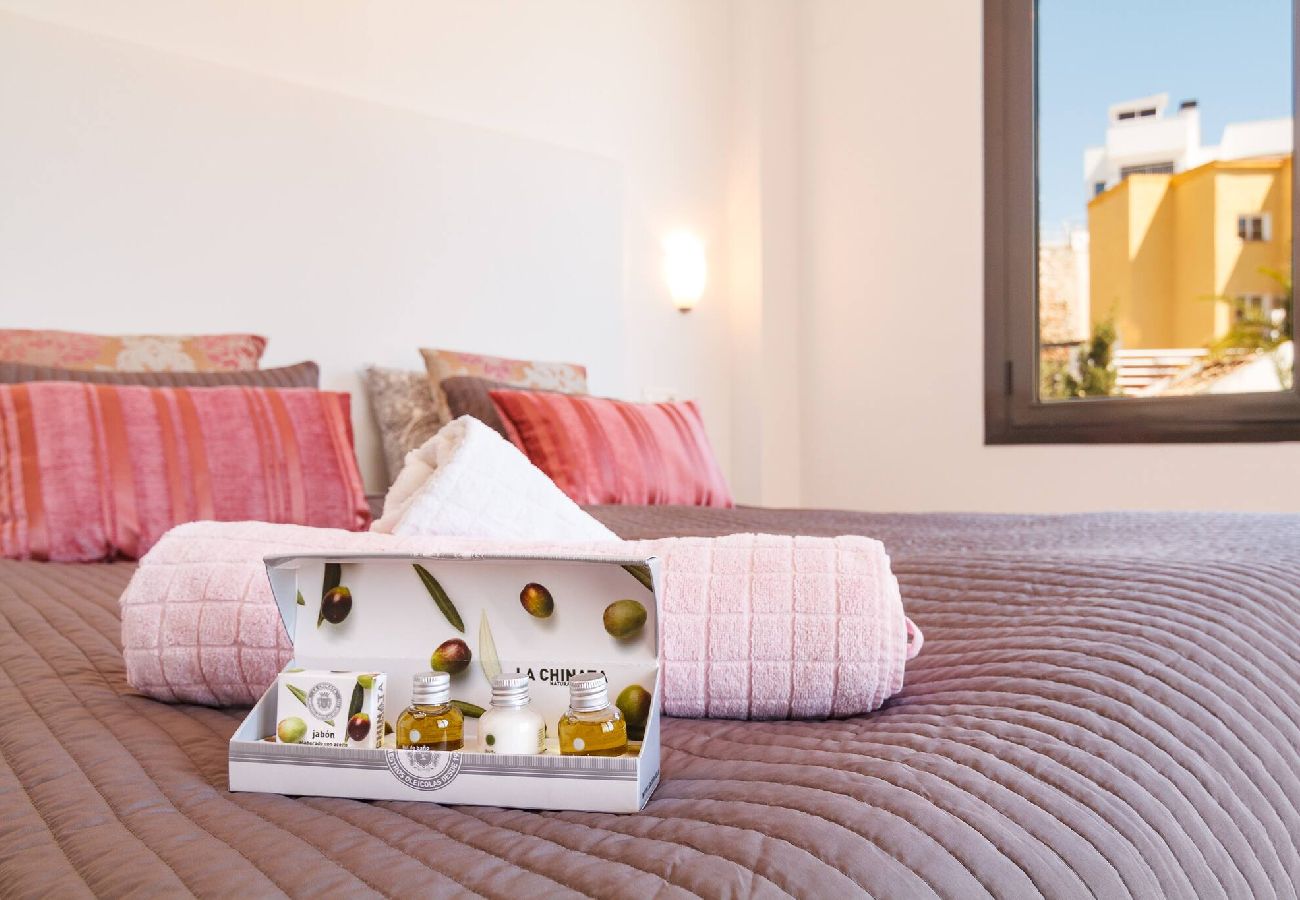 Byhus i Fuengirola - La Roca 6- 3V rækkehus m/splash pool