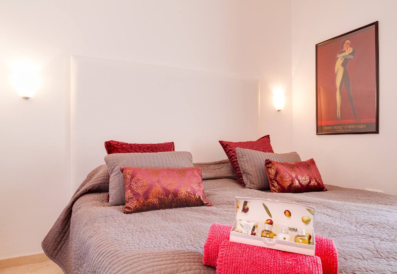 Byhus i Fuengirola - La Roca 6- 3V rækkehus m/splash pool