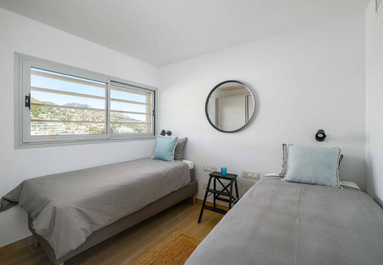 Lejlighed i Fuengirola - Fantastisk 2BR m/ panoramamisk havudsigt 