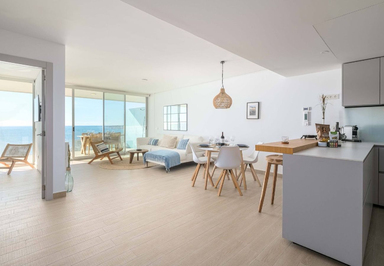 Lejlighed i Fuengirola - Fantastisk 2BR m/ panoramamisk havudsigt 