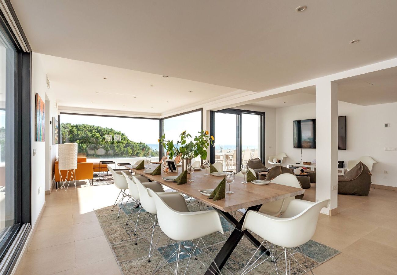 Villa i Mijas Costa - Luksus villa med privat pool tæt på by/strand 