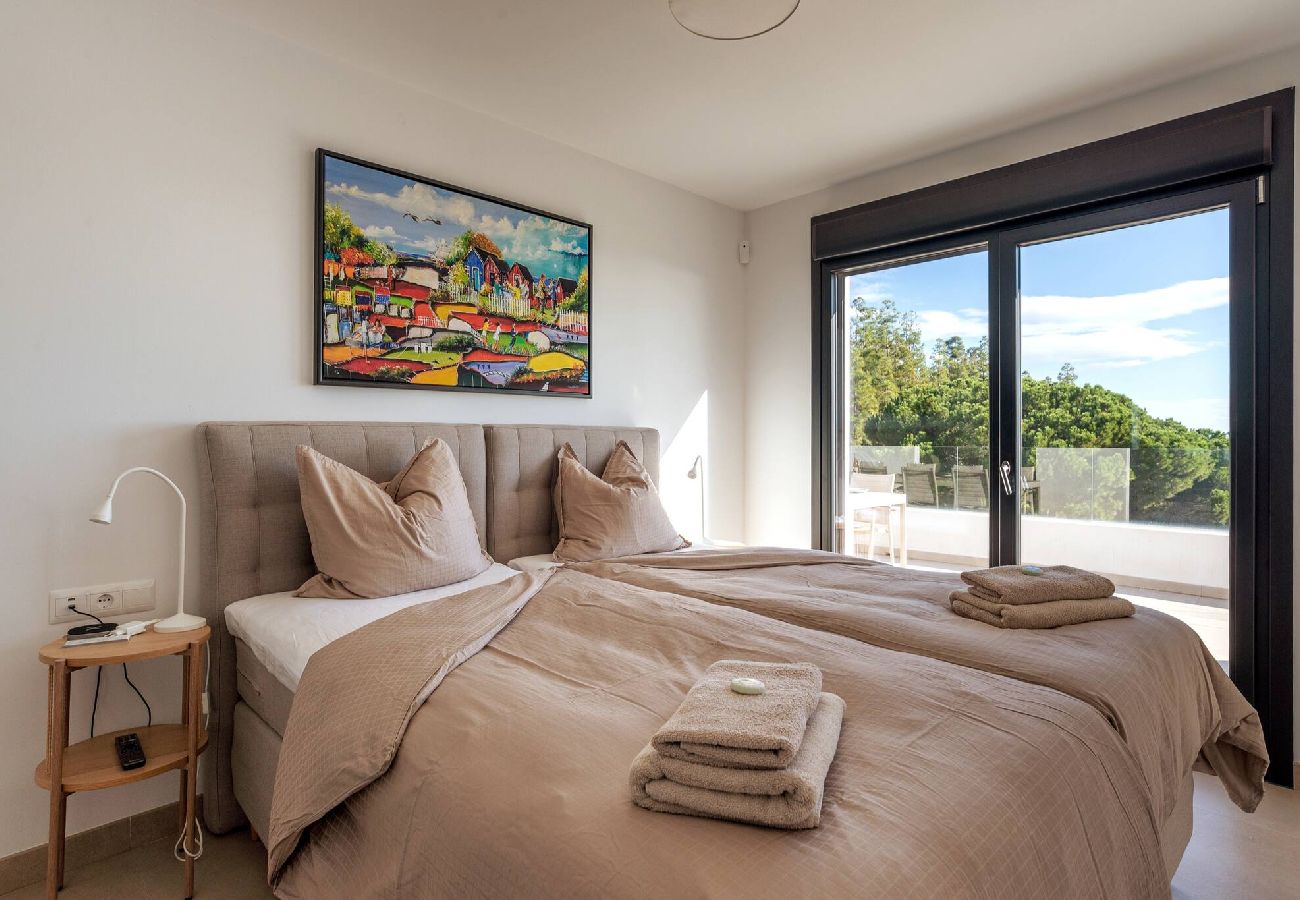 Villa i Mijas Costa - Luksus villa med privat pool tæt på by/strand 