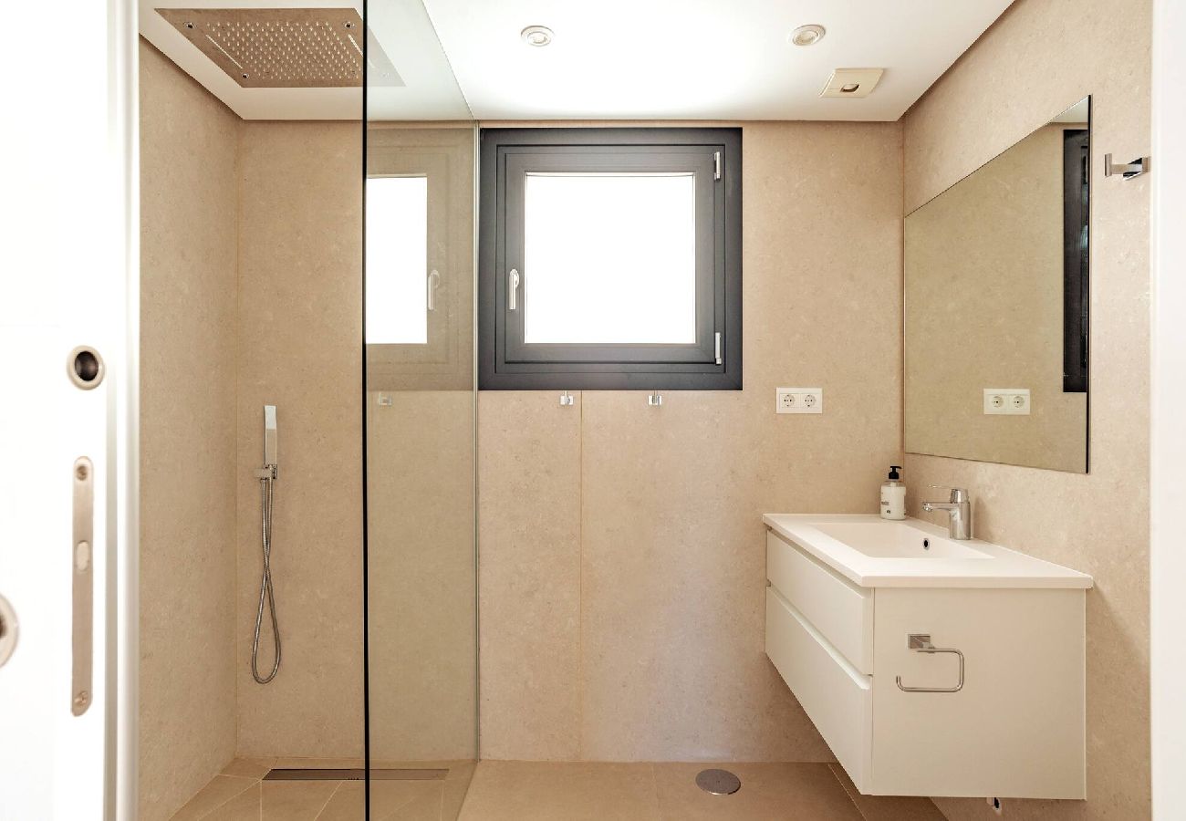 Villa i Mijas Costa - Luksus villa med privat pool tæt på by/strand 