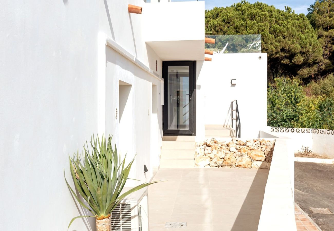 Villa i Mijas Costa - Luksus villa med privat pool tæt på by/strand 