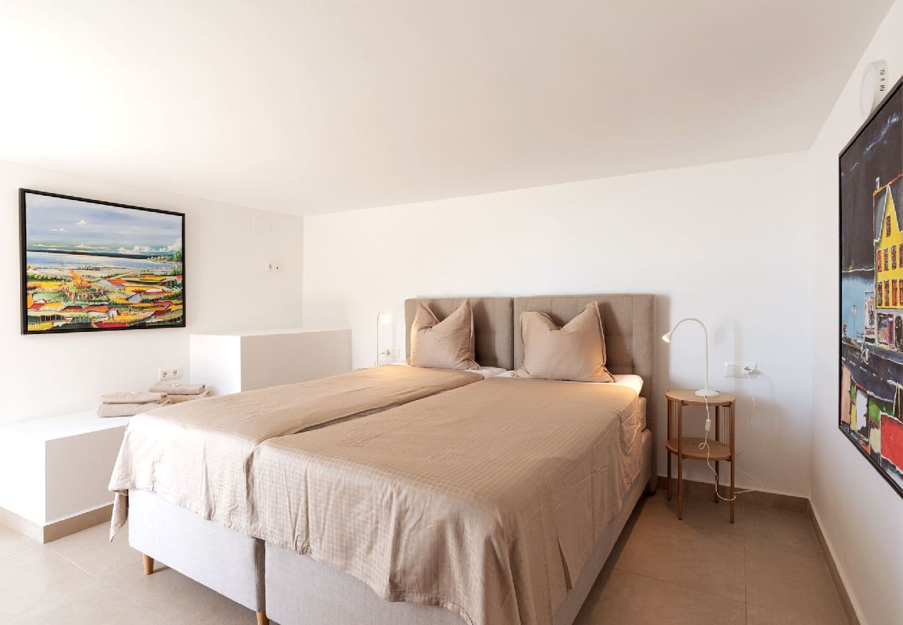 Villa i Mijas Costa - Luksus villa med privat pool tæt på by/strand 