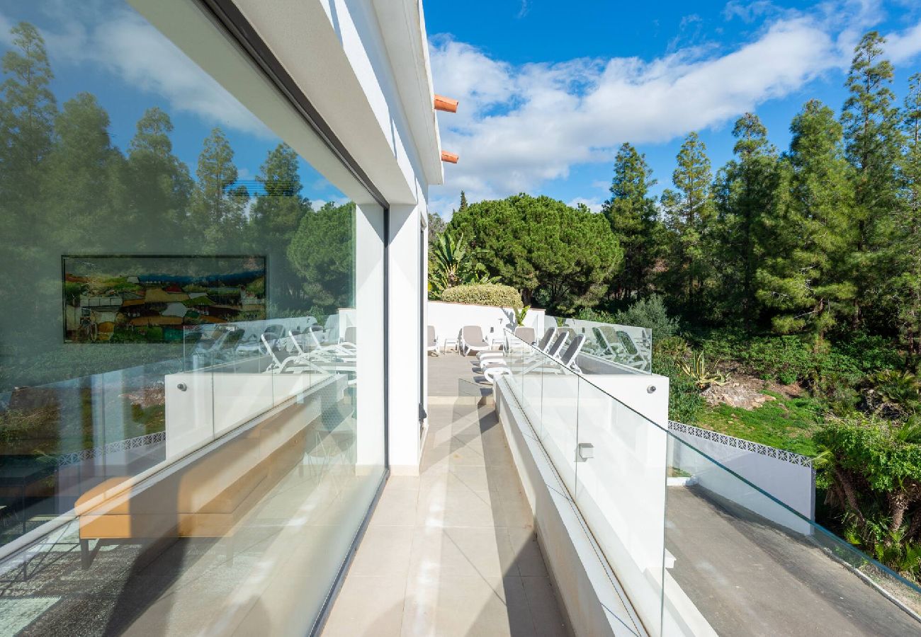 Villa i Mijas Costa - Luksus villa med privat pool tæt på by/strand 