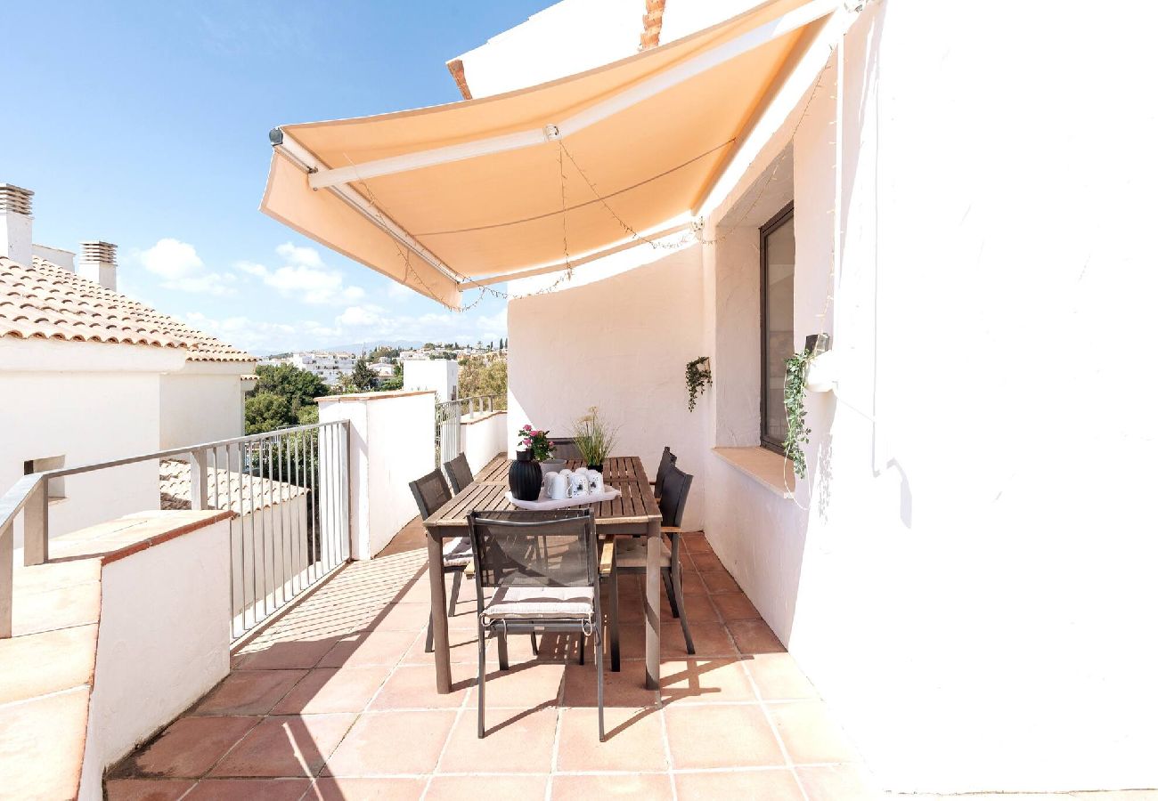 Byhus i Fuengirola - Moderne rækkehus med fantastisk udsigt 