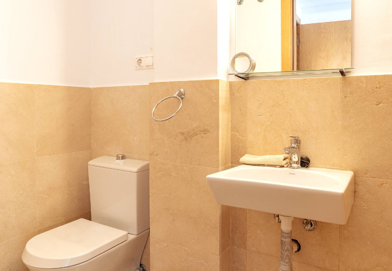 Byhus i Fuengirola - Byhus med fantastisk udsigt og privat splash pool. 