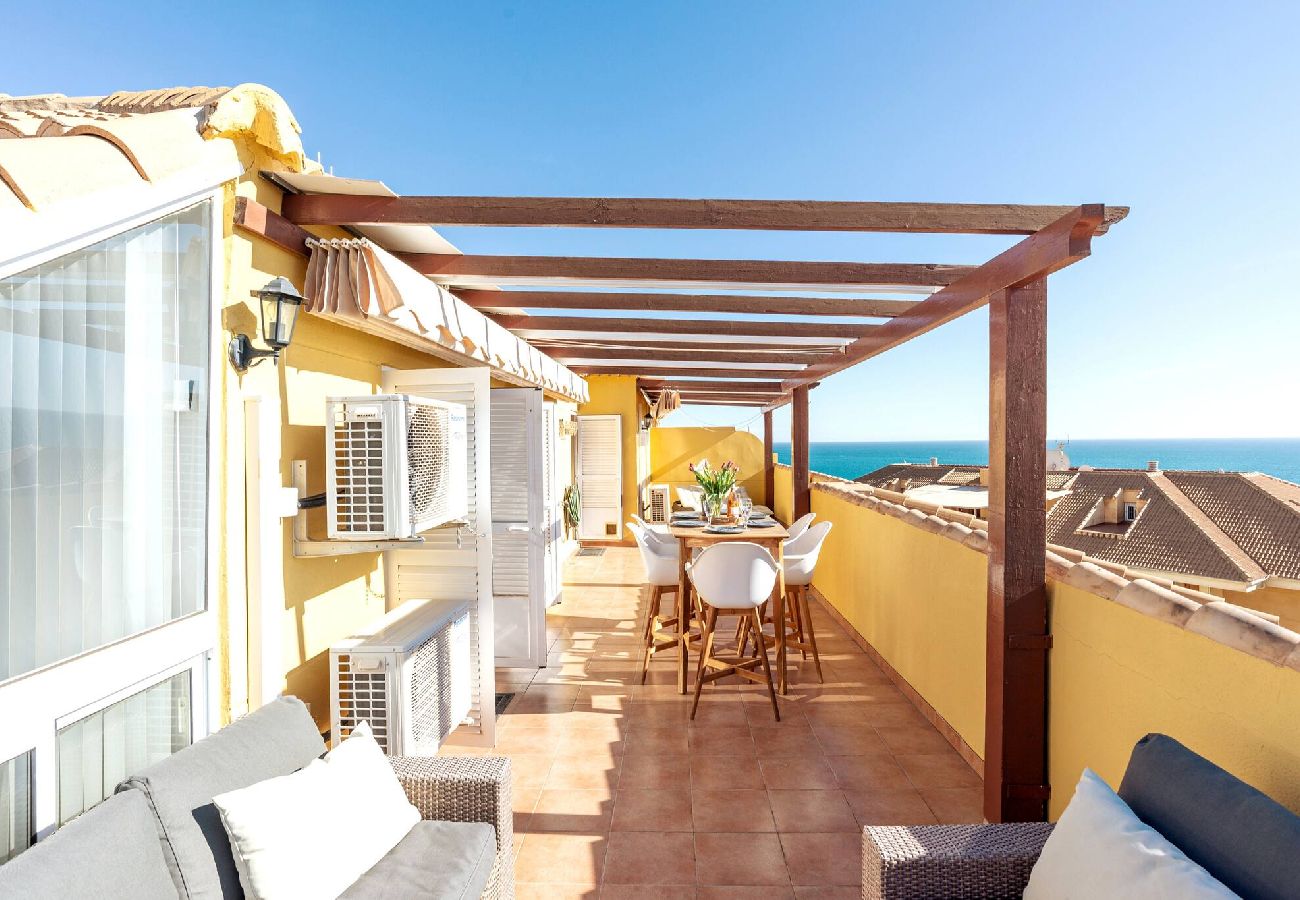 Lejlighed i Fuengirola - Penthouse tæt på strand med fantastisk udsigt. 