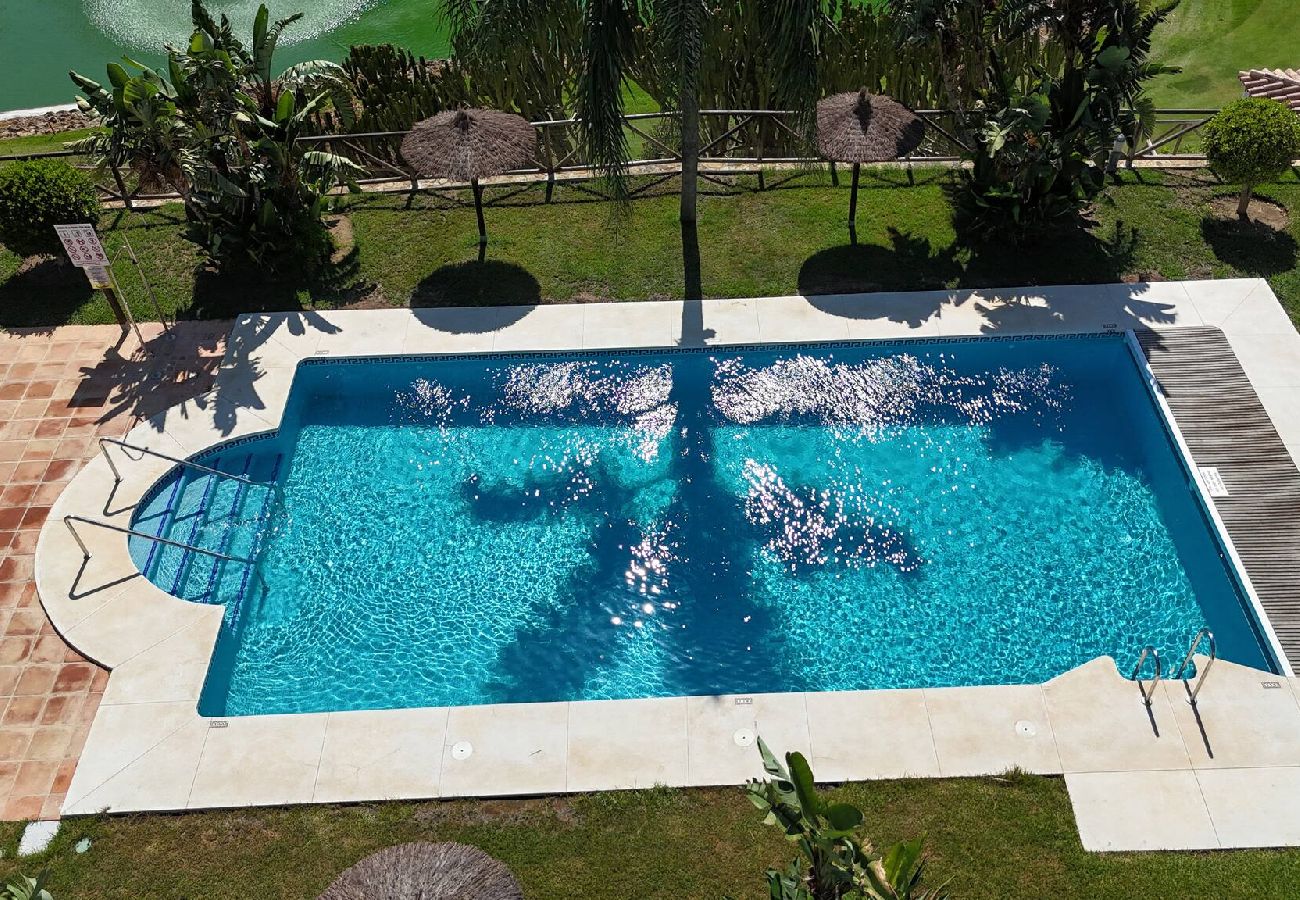 Byhus i Mijas Costa - Rækkehus tæt på by og strand med fælles pool. 