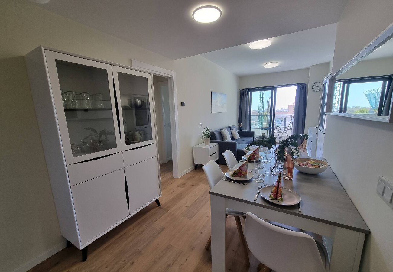 Lejlighed i Mijas Costa - 3 værelses familie suite i Las Lagunas