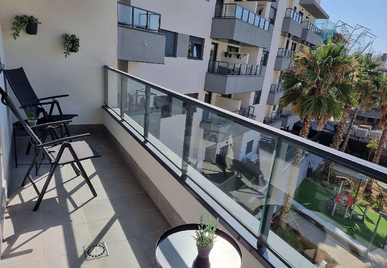 Lejlighed i Mijas Costa - 3 værelses familie suite i Las Lagunas