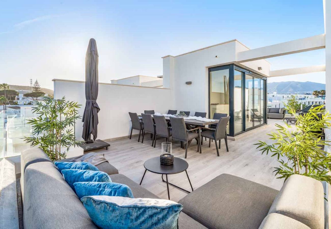 Byhus i Fuengirola - Fantastisk nyt byhus 5 minutter fra stranden. 