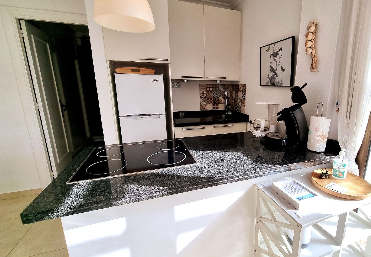 Lejlighed i Benalmádena - Lejlighed med 2 terrasser i Pueblo Evita. 