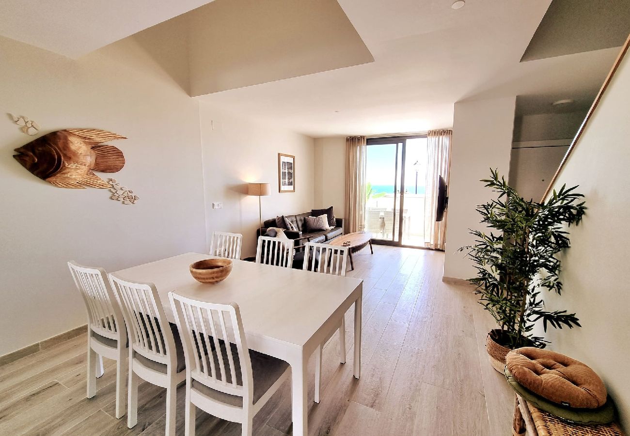 Byhus i Fuengirola - Moderne rækkehus tæt på strand og by. 