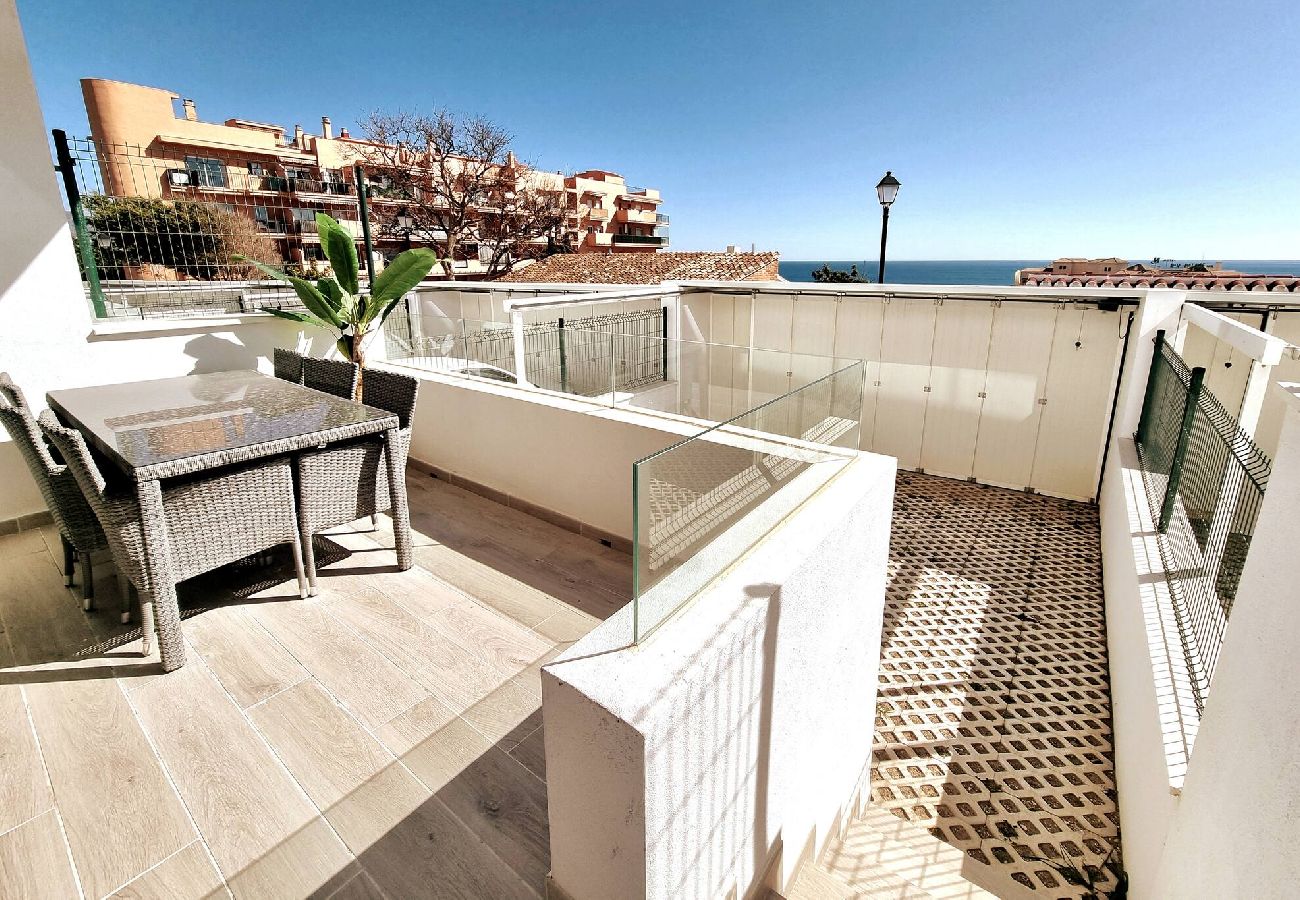 Byhus i Fuengirola - Moderne rækkehus tæt på strand og by. 