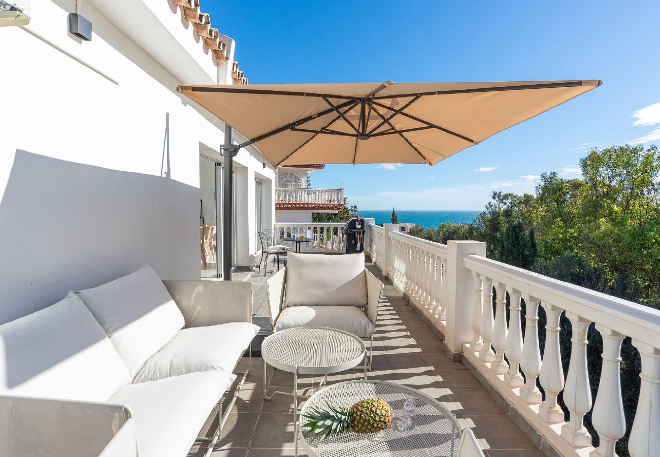 Villa i Mijas Costa - Villa med privat pool tæt på strand og by. 