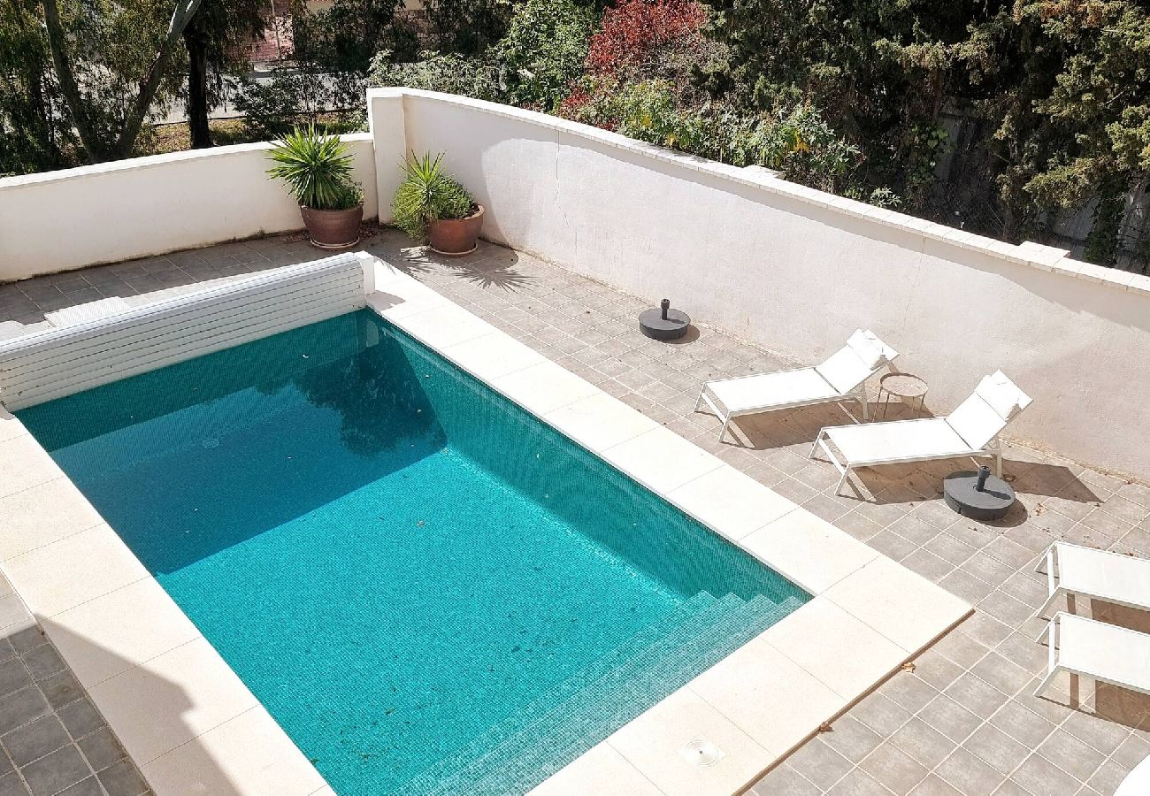 Villa i Mijas Costa - Villa med privat pool tæt på strand og by. 