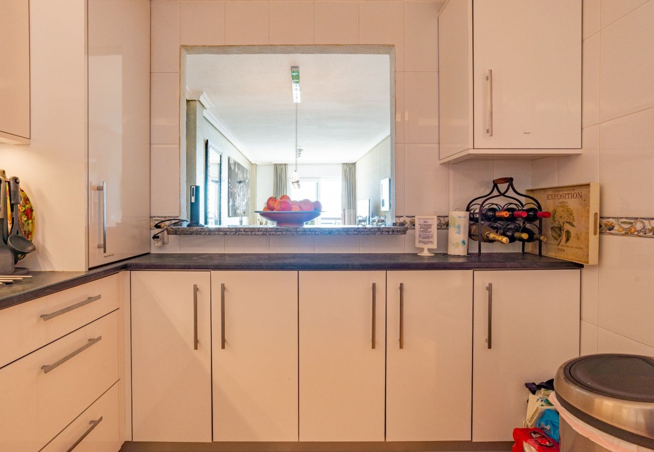 Lejlighed i Fuengirola - Moderne Beachfront lejlighed med 3 soveværelser