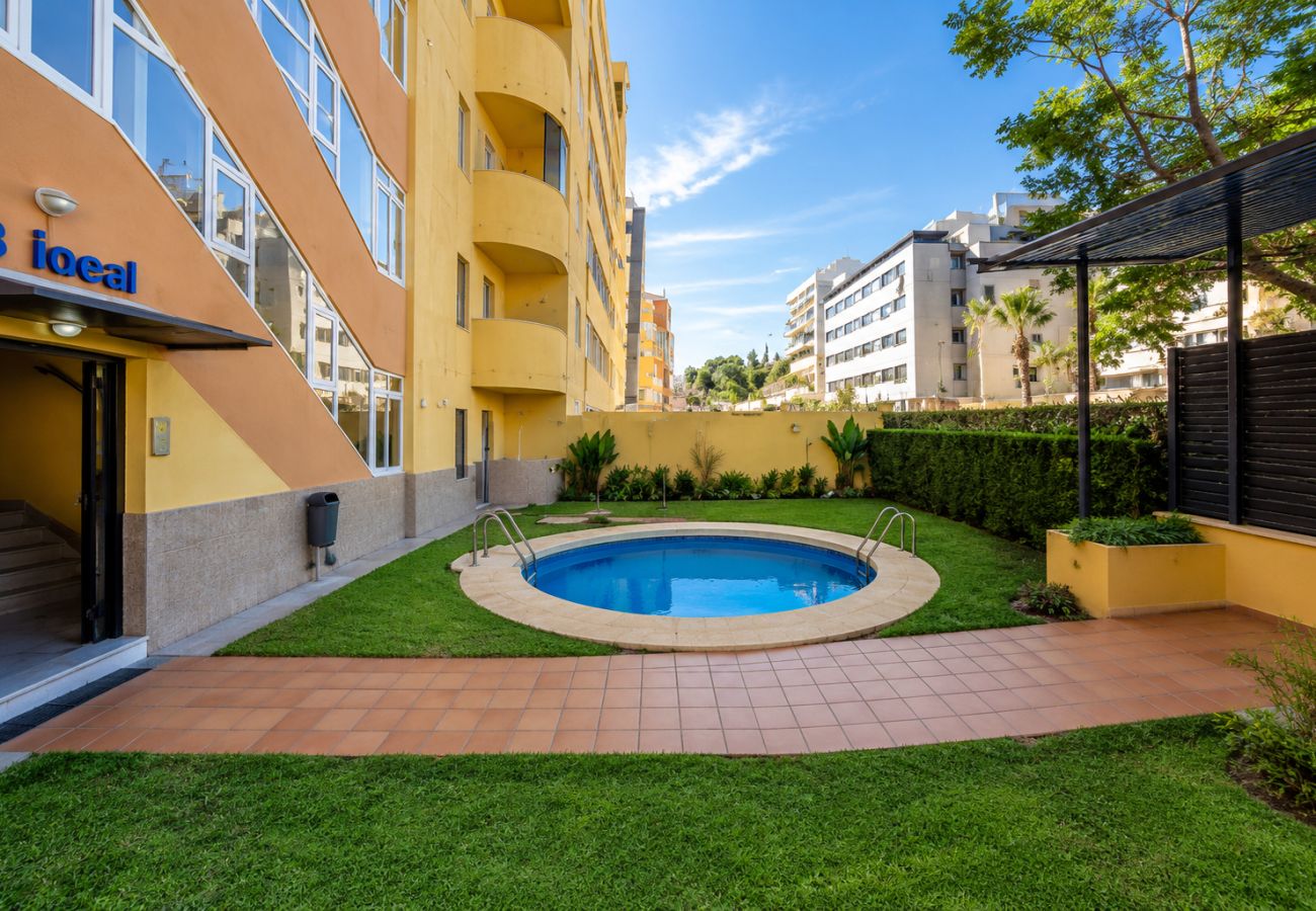 Lejlighed i Fuengirola - Moderne Beachfront lejlighed med 3 soveværelser