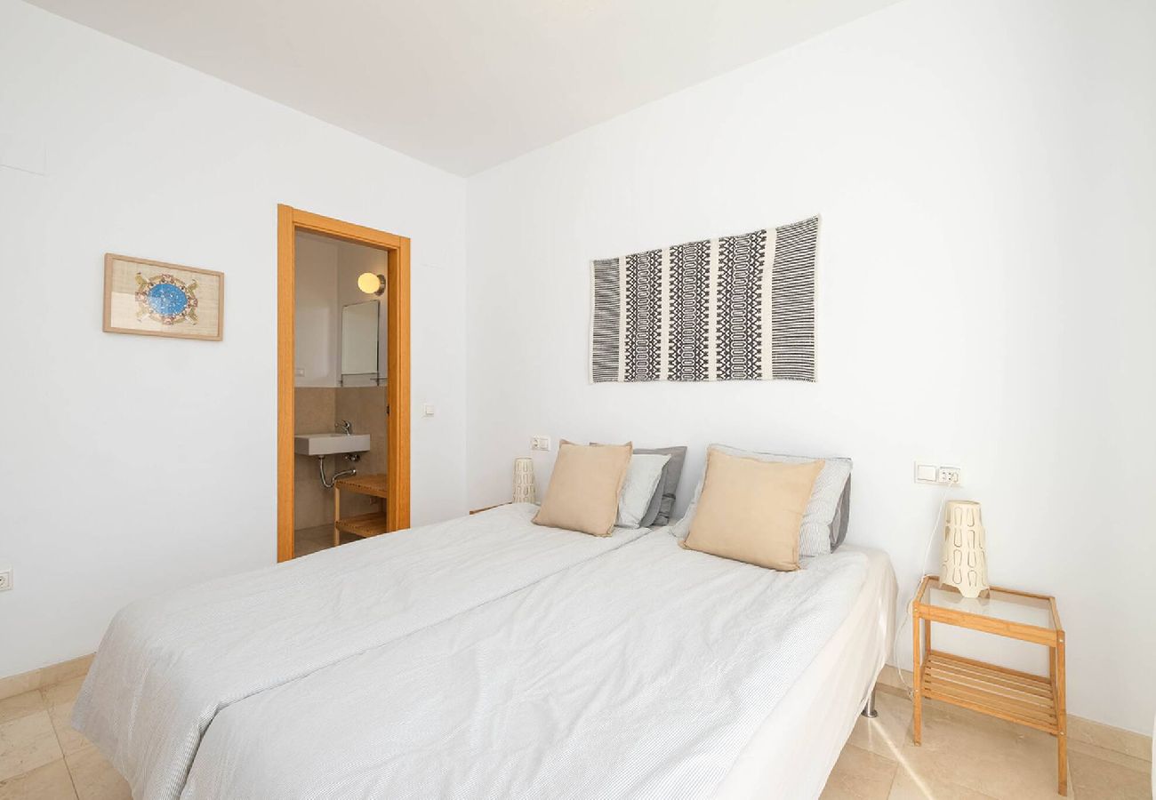 Terraced House in Fuengirola - Charming Andalusian townhouse w/splash pool 