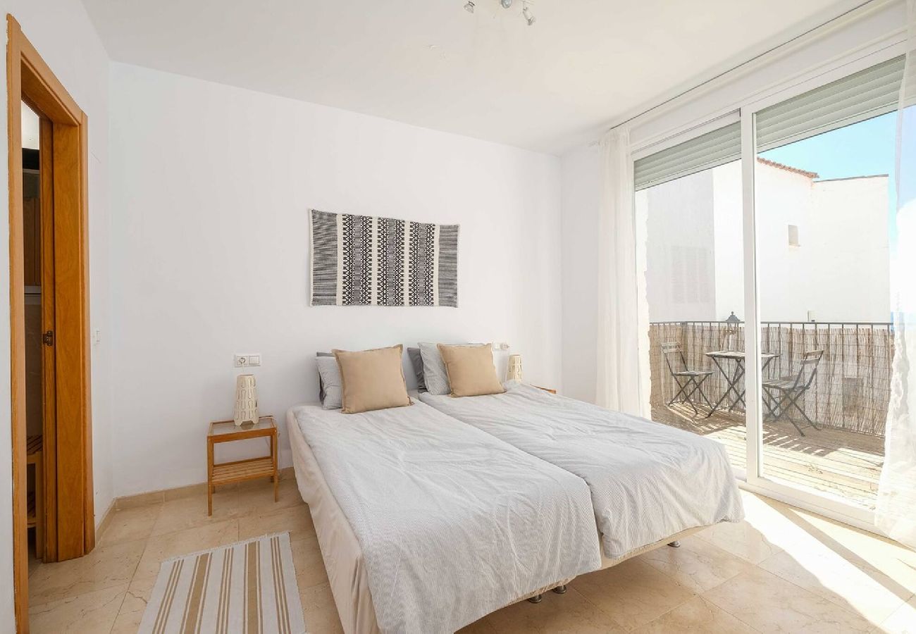 Terraced House in Fuengirola - Charming Andalusian townhouse w/splash pool 