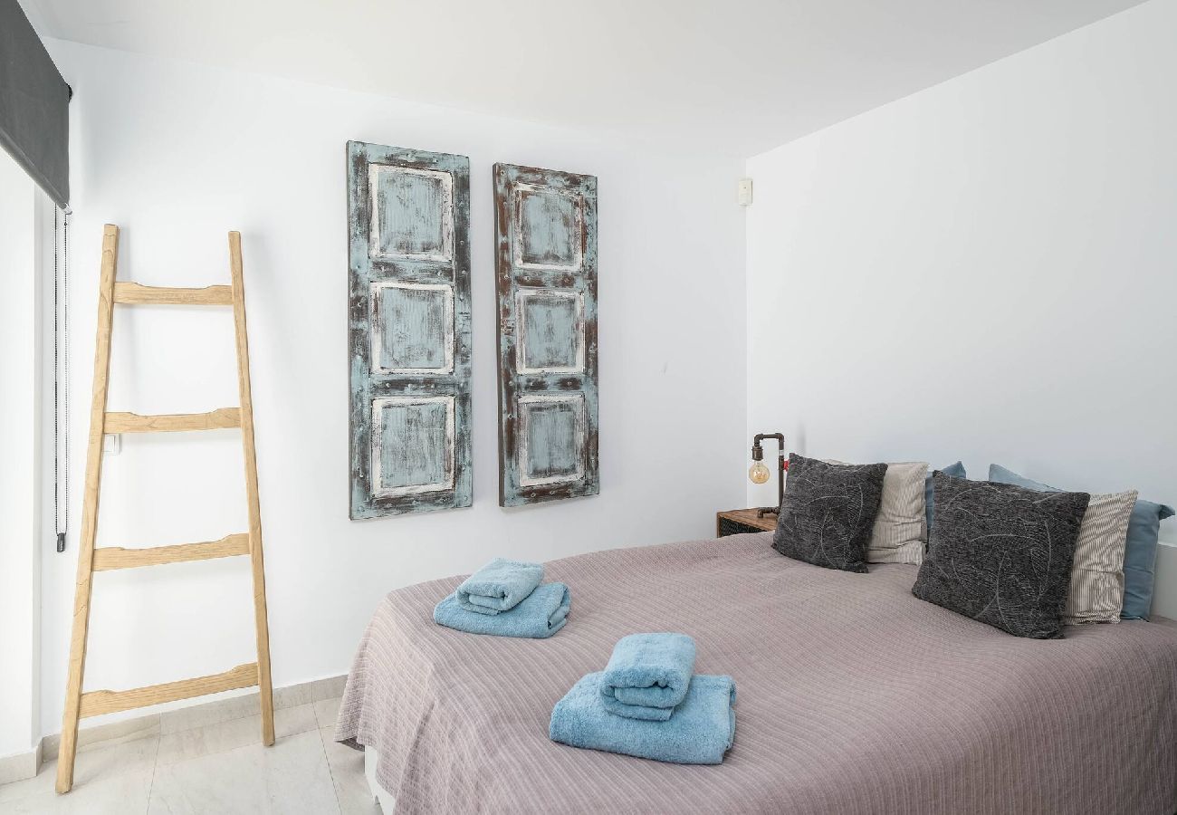 Villa in Fuengirola - La Vista w/ private heated pool 