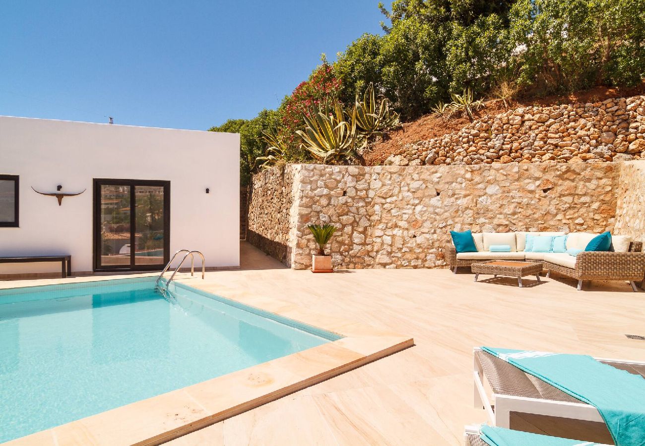 Villa in Fuengirola - La Vista w/ private heated pool 