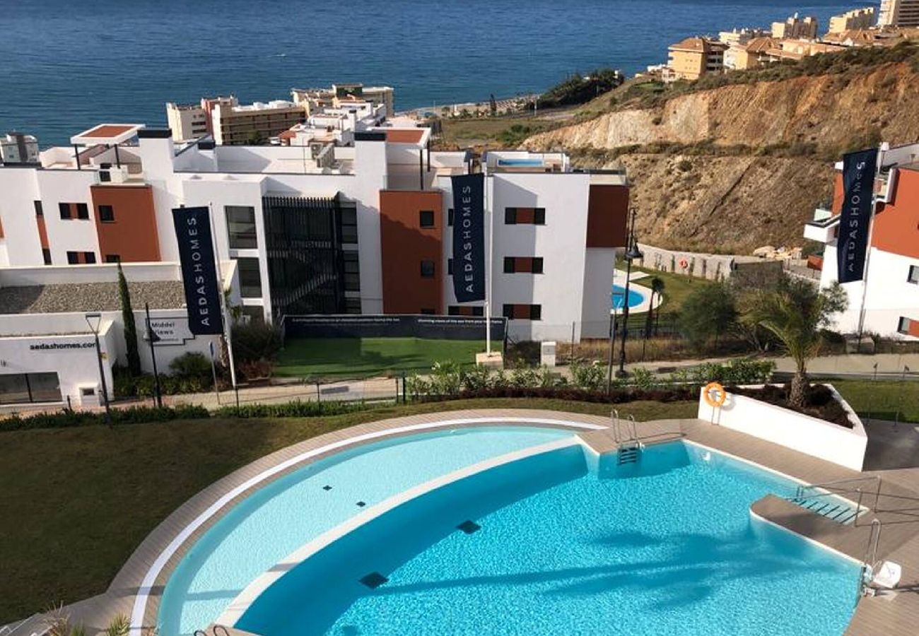 Apartment in Fuengirola - Luxury Boho Penthouse w/jacuzzi 