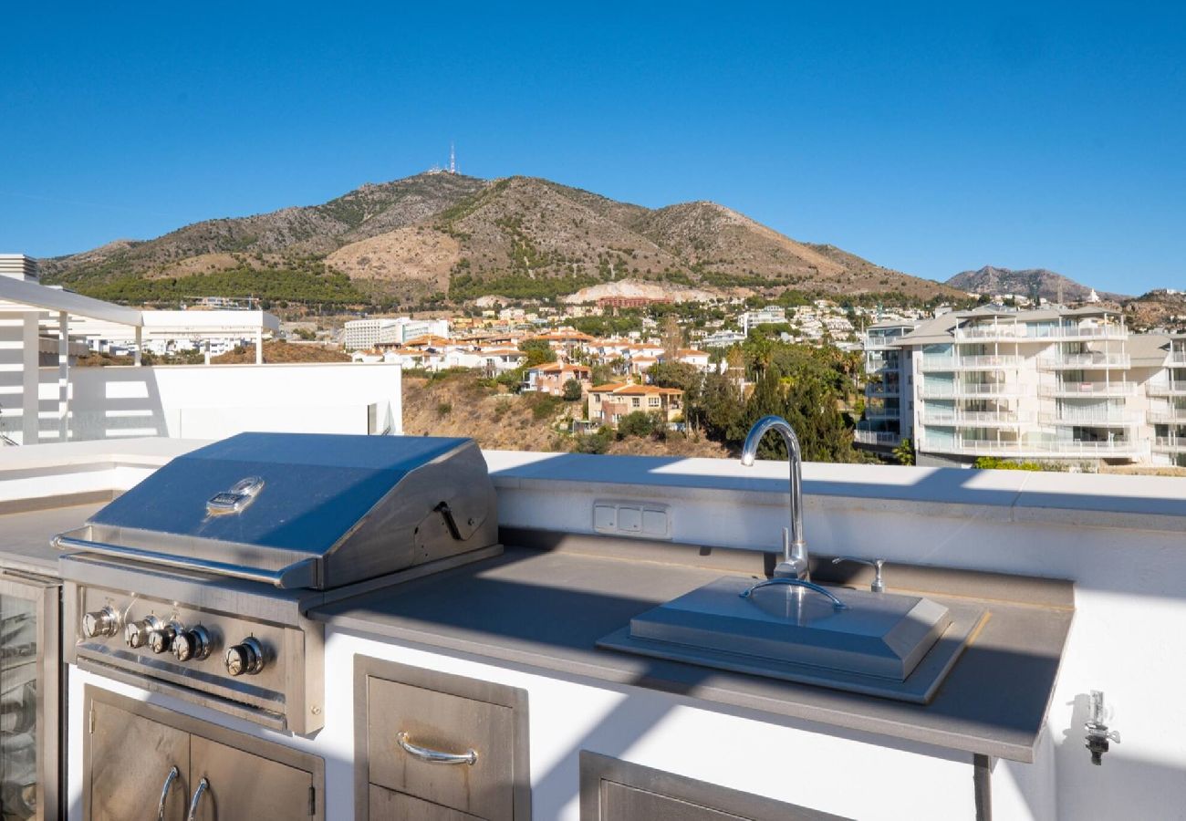 Apartment in Fuengirola - Luxury Boho Penthouse w/jacuzzi 
